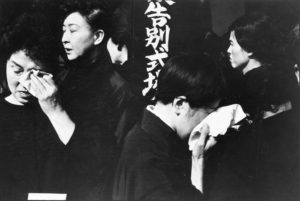 Henri Cartier-Bresson, Funeral of a Kabuki actor, Japan, 1965. Photograph. © Henri Cartier-Bresson.