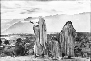 Henri Cartier-Bresson, Srinagar, Kashmir, 1948. Photograph. © Henri Cartier-Bresson.