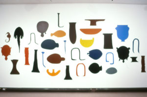 Richard Killeen, Age of Fishes, 1980 (installation view). Acrylic lacquer on aluminium, 32 pieces.