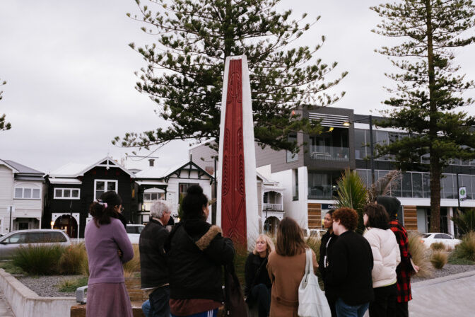 Artist Jacob Scott leading a conversation about Māori design and his project for the Marine Parade Redevelopment, Napier. Photo by Edith Amituanai.